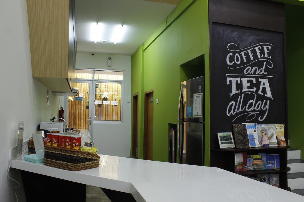 Teduh Hostel Kota Tua Jakarta Extérieur photo